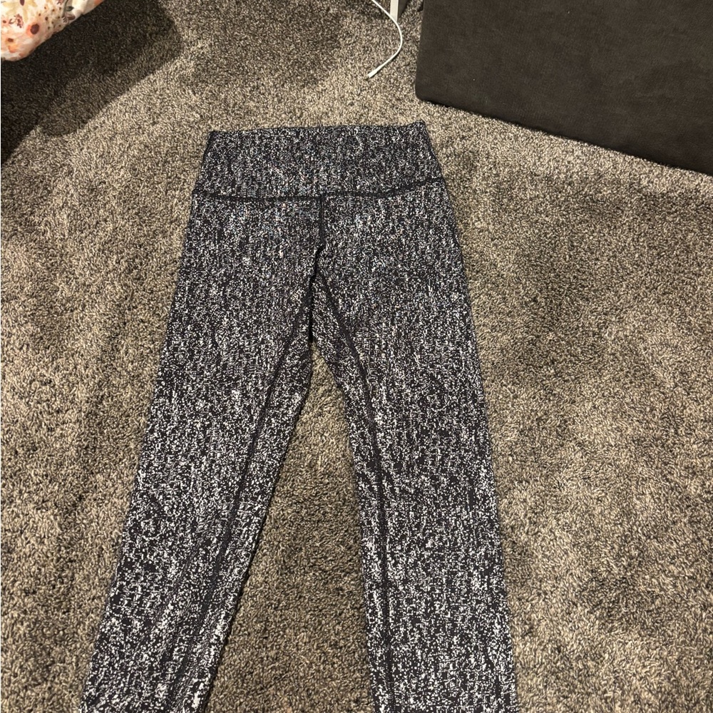 Lululemon Women's Black and White Patterned Pants